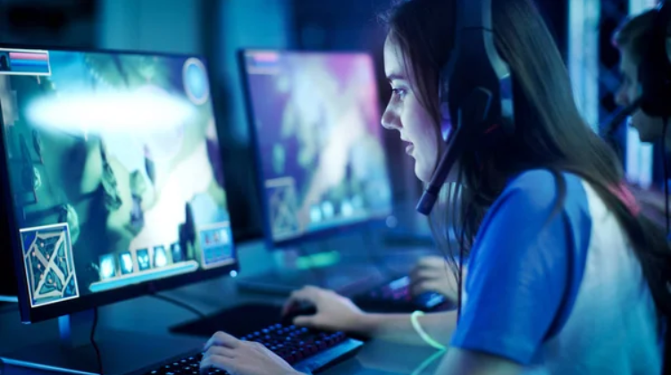 How Online Gaming Supports Competition and Collaboration